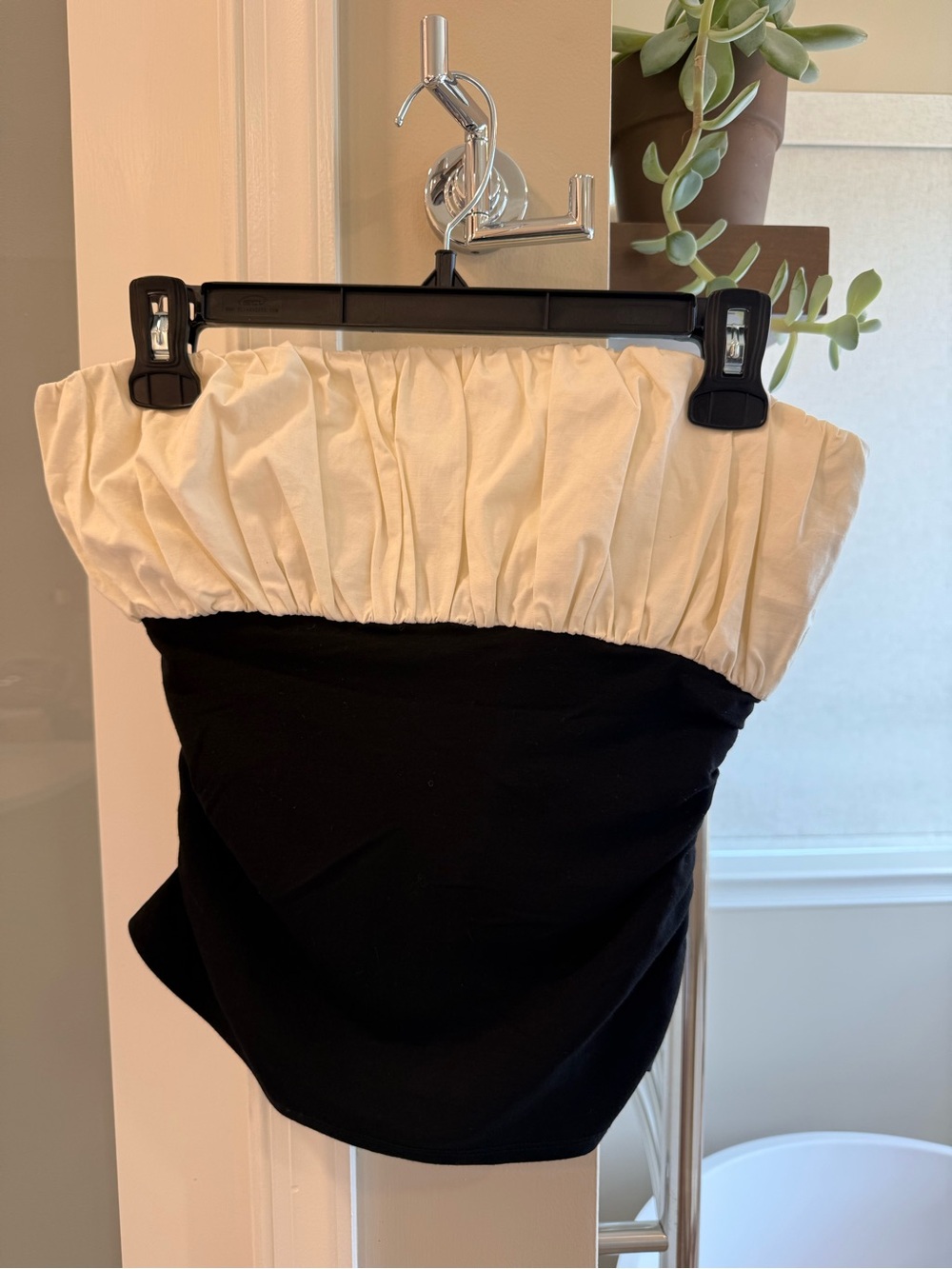 Lovers and friends revolve x Anja Dujaković Mac Tube Top in Black & Ivory M